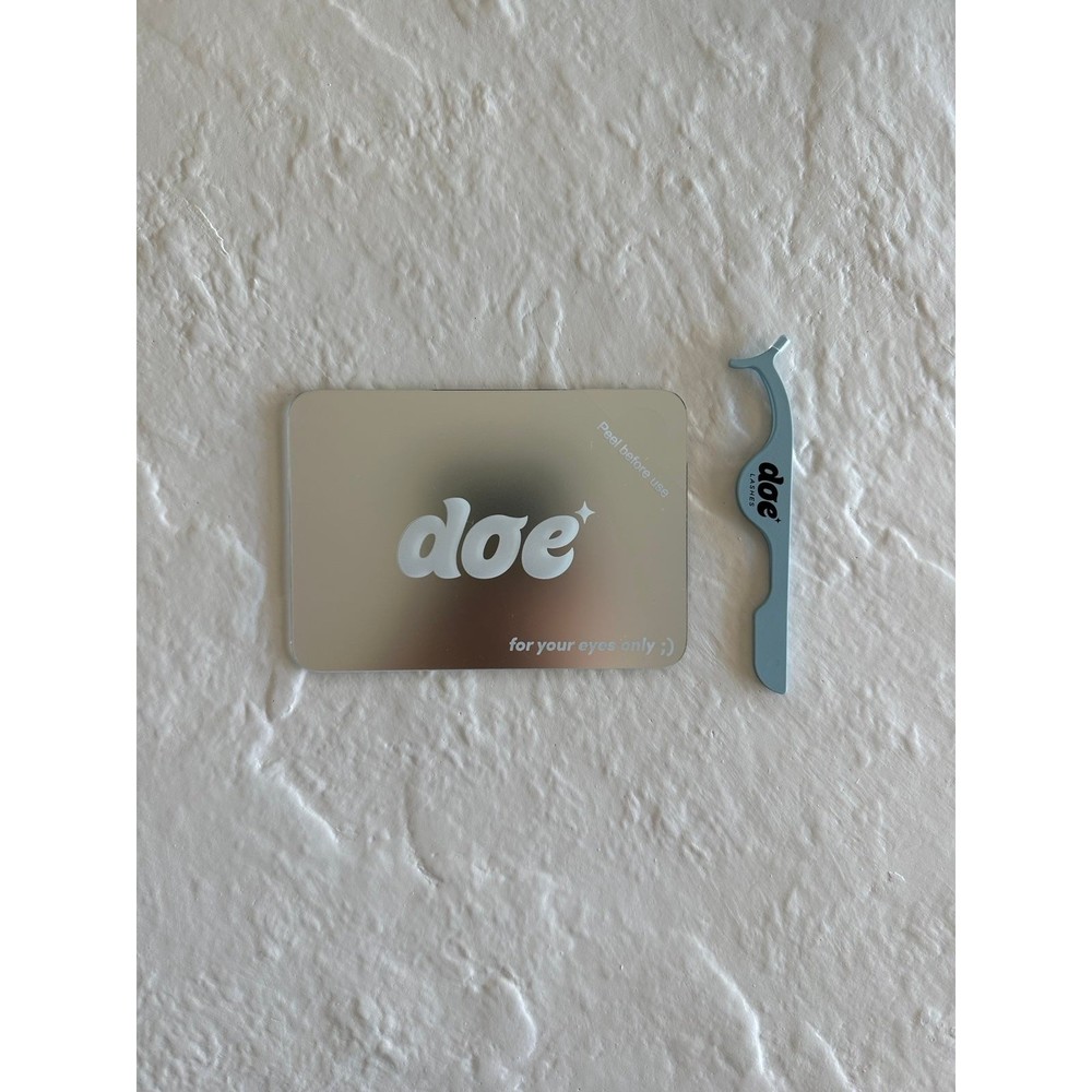 Doe Beauty Portable Hand Held Mirror and Applicator
